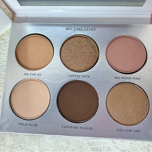 NIB PUR On Point Wednesday Eyeshadow Palette / neutral - Picture 4 of 7